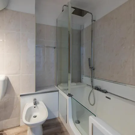 Bright In The Heart Of Appartamento