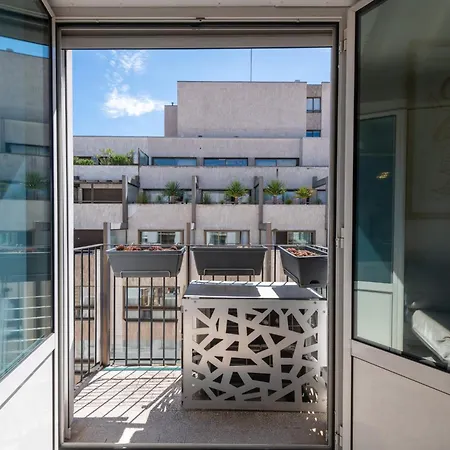 Bright In The Heart Of * Cannes